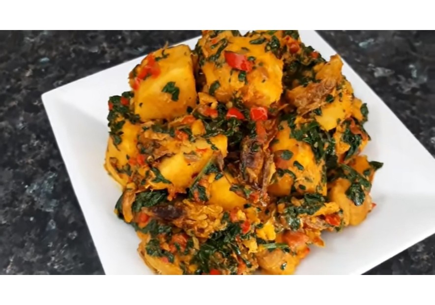 Step-by-step guide to making Nigerian TASTY AND SPICY YAM Porridge
